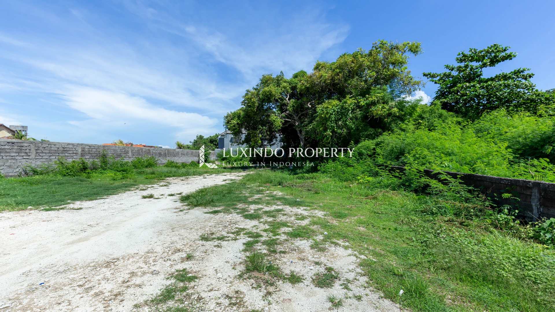 JIMBARAN - PRIME LAND FOR EXCEPTIONAL BUSINESS OPPORTUNITY (LHL257)